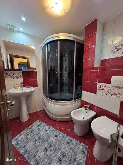4 camere, zona Favorit, etaj intermediar, 2 balcoane, mobilat, utilat - 4