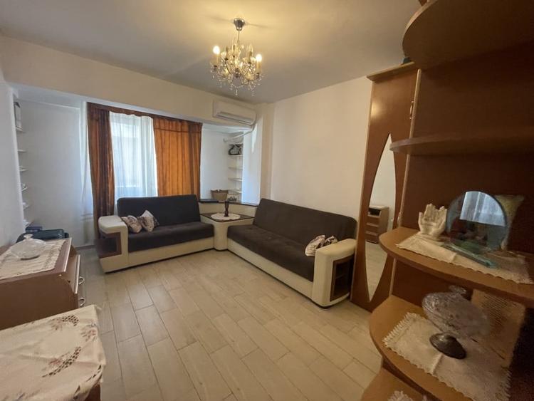 Apartament cu 3 camere decomandat, mobilat în Drumul Taberei