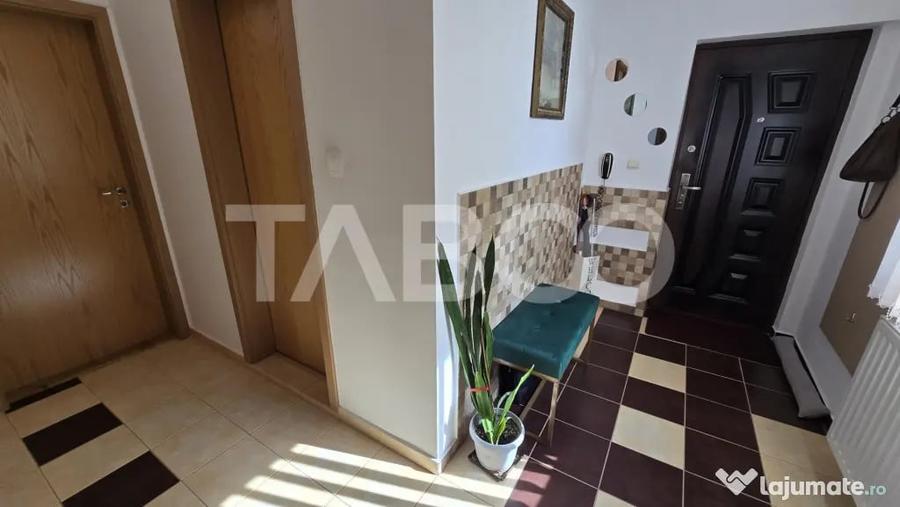 Apartament cu 3 camere decomandat în Central