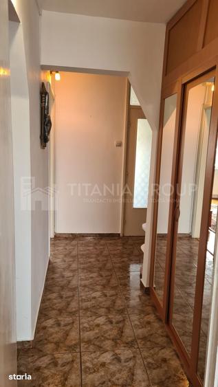 Apartament cu 3 camere în Astra