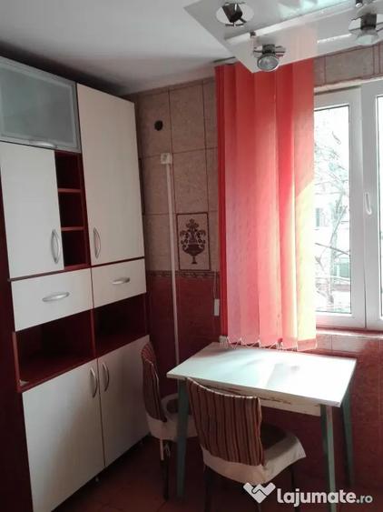 Garsonieră decomandată în Brâncoveanu