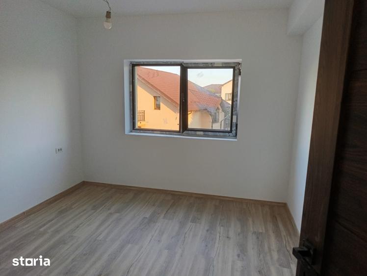 Casă cu 6 camere cu Teren 252 Mp în Central