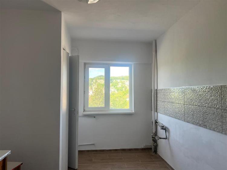 Apartament cu 3 camere decomandat în Ultracentral