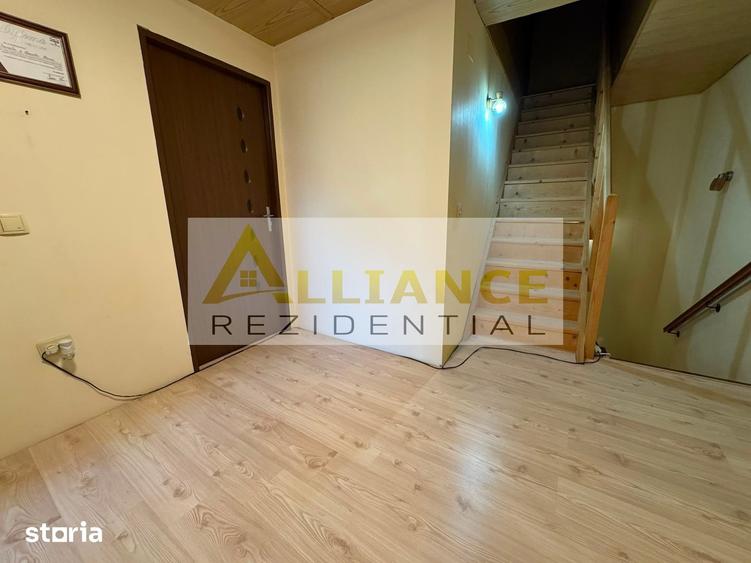 Casă cu 6 camere cu Teren 1086 Mp în Frumușani