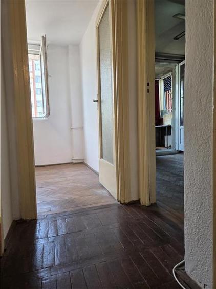 Apartament cu 3 camere semidecomandat, mobilat în Domenii