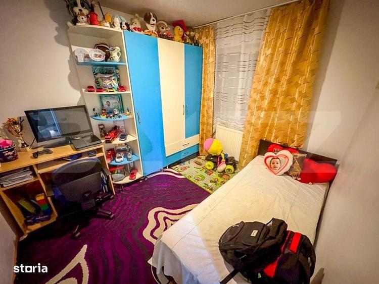 Apartament cu 3 camere decomandat în Batiz