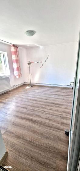 Casă cu 3 camere cu Teren 2100 Mp în Tuzla