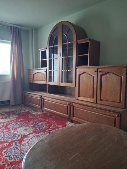 Apartament cu 4 camere semidecomandat în Micălaca