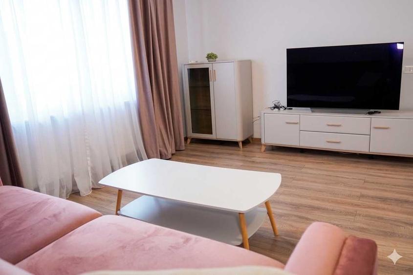 Apartament cu 3 camere decomandat în Sisești