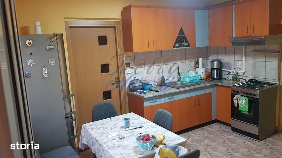 Casă cu 2 camere decomandat cu Canalizare în Dâmbul Rotund