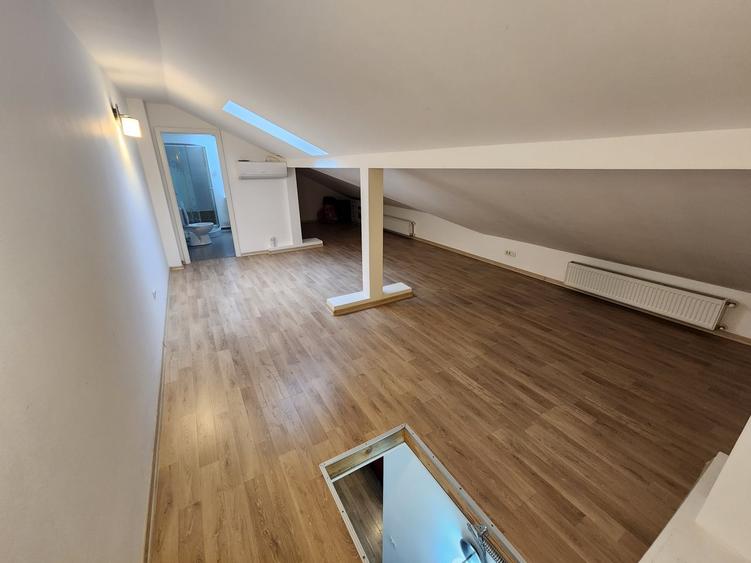Apartament cu 2 camere semidecomandat, mobilat în Lipovei