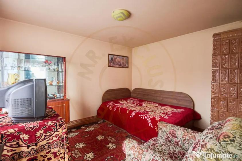 Casă cu 3 camere cu Teren 831 Mp în Central