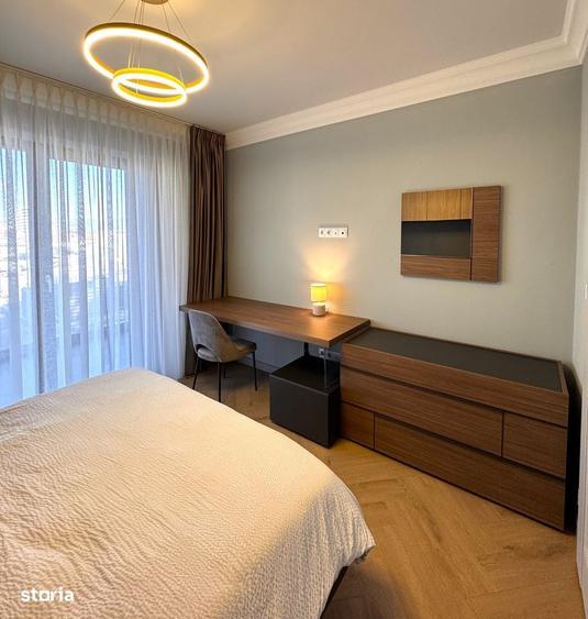 Apartament cu 3 camere decomandat în Exterior Vest