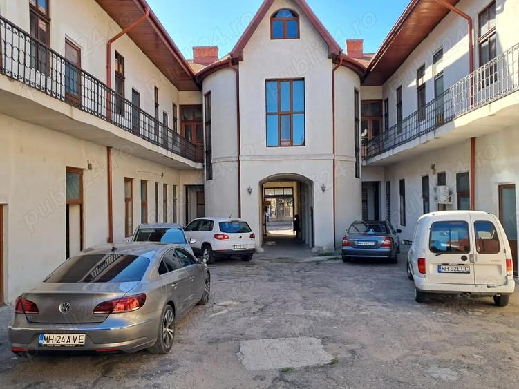 Spațiu comercial, de 60 mp, în Traian