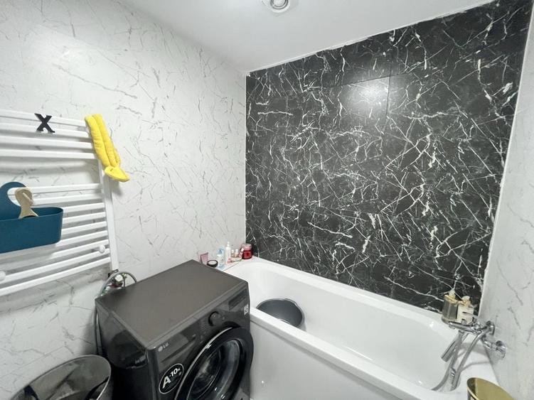 Casă cu 4 camere cu Teren 450 Mp în Tunari