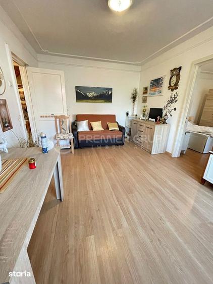 Apartament cu 3 camere în Podu Roș