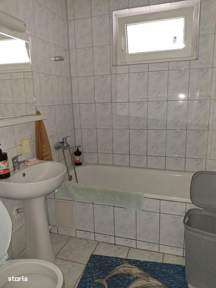 Apartament cu 2 camere decomandat în Poarta 6