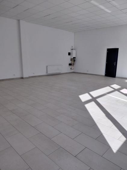 Spațiu comercial, de 180 mp, în Volovăț