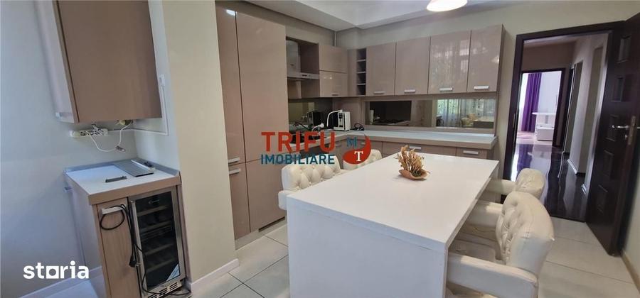 Apartament cu 4 camere decomandat în Cetate