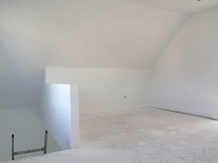 Casă cu 3 camere cu Teren 1000 Mp în Chiojdu
