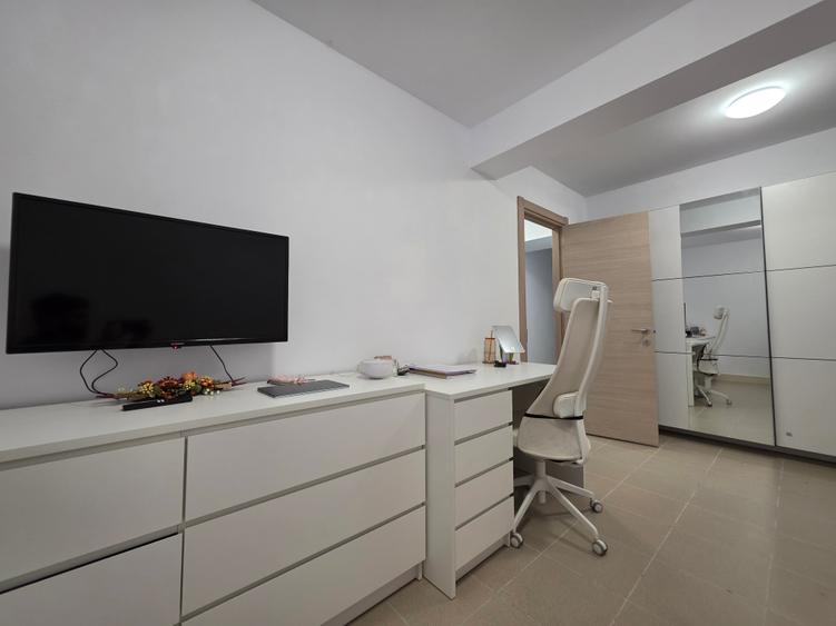 Apartament cu 4 camere în Titan