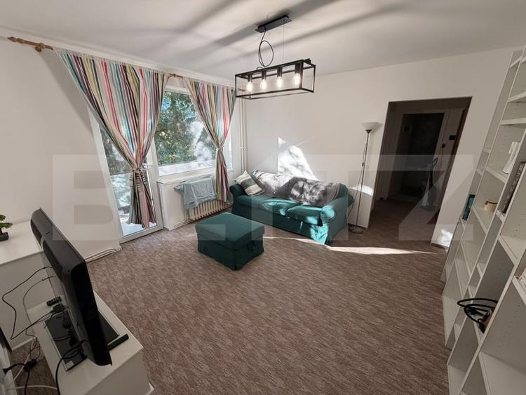 Apartament cu 3 camere semidecomandat, mobilat în Gheorgheni