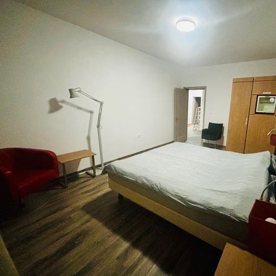 Duplex cu 5 camere cu Canalizare în Sud