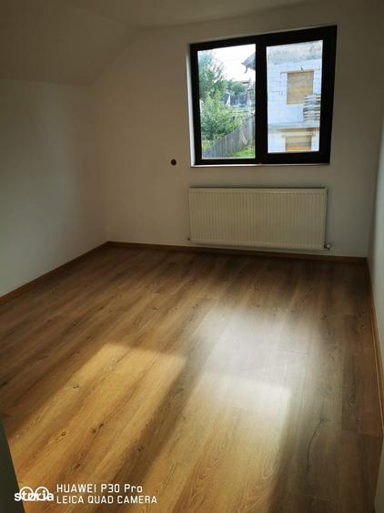 Casă cu 4 camere cu Teren 350 Mp în Dumbrava