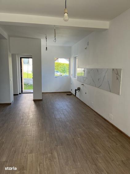 Casă cu 4 camere în Gilău