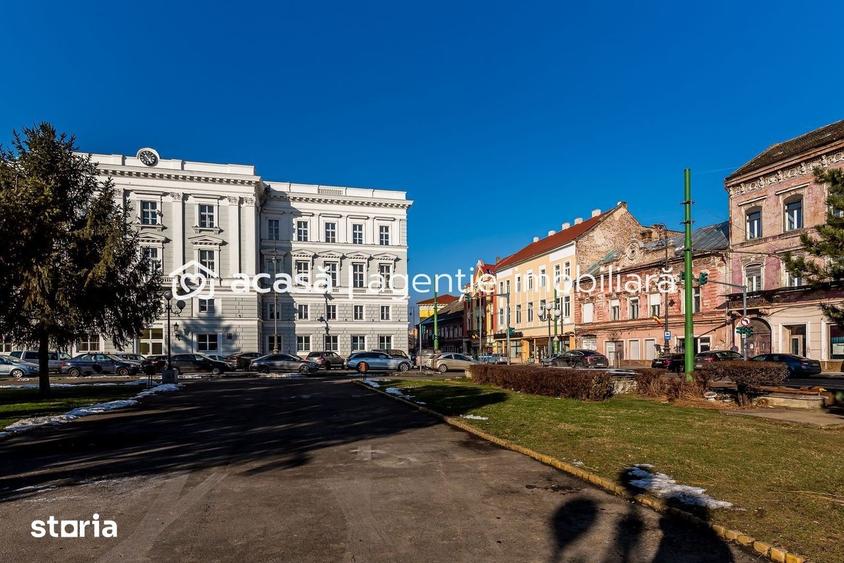 Spațiu comercial, de 1,050 mp, în Ultracentral
