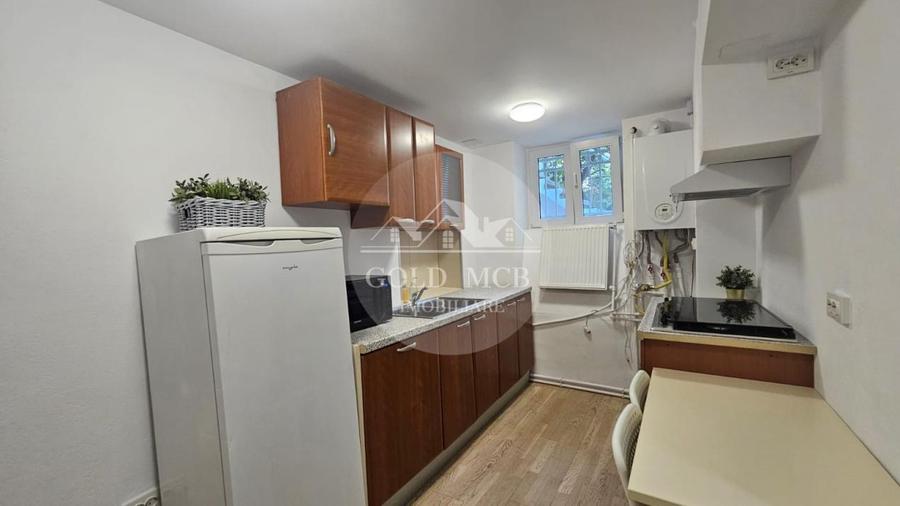 Apartament cu 4 camere circular în Capitale