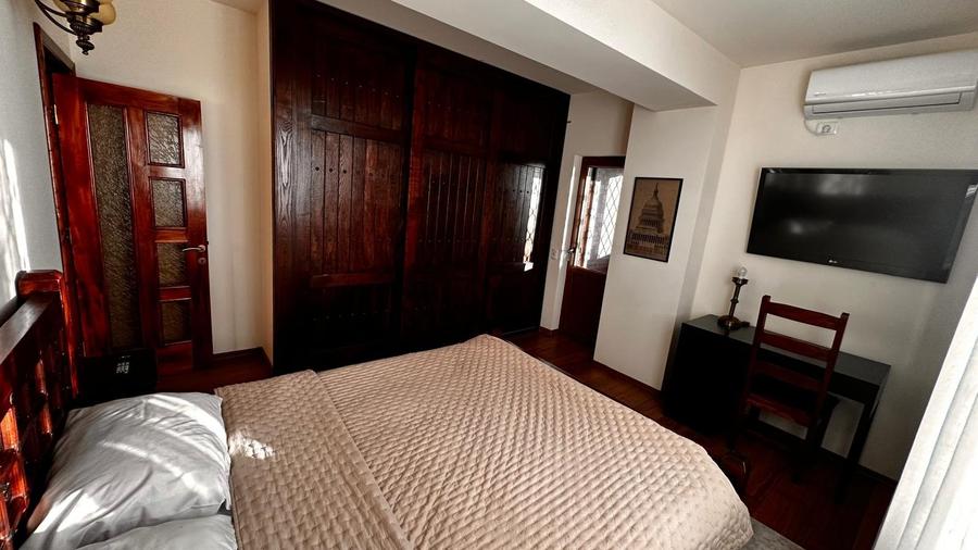 Penthouse cu 3 camere decomandat, mobilat în Mamaia