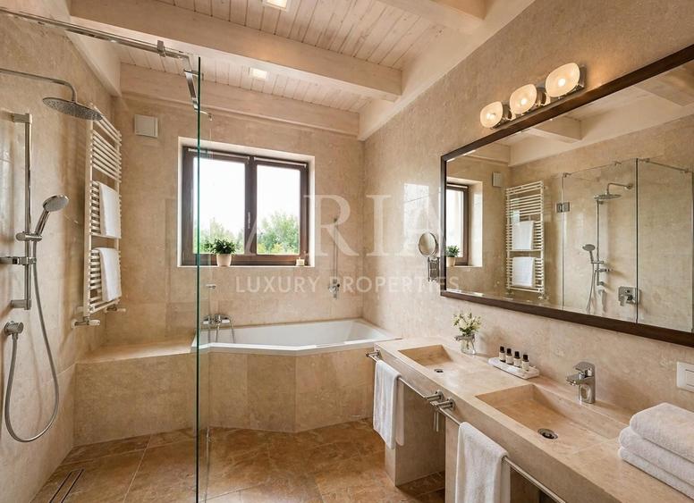 Casă individuală cu 8 camere cu Canalizare în Snagov