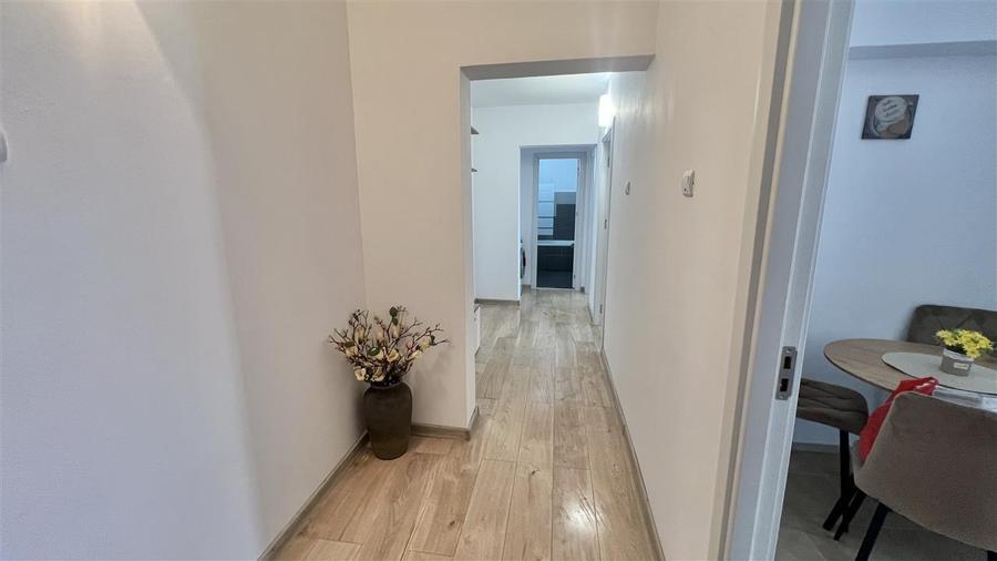 Apartament cu 3 camere decomandat, mobilat în Răcădău