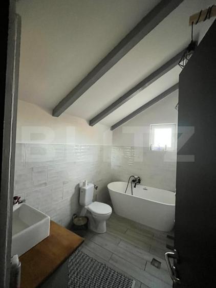 Apartament 4 camere, 100 mp - zona Zăvoi - 8