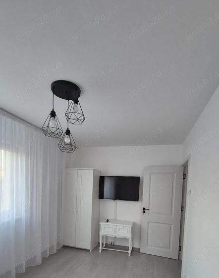 Apartament cu 3 camere semidecomandat în Militari