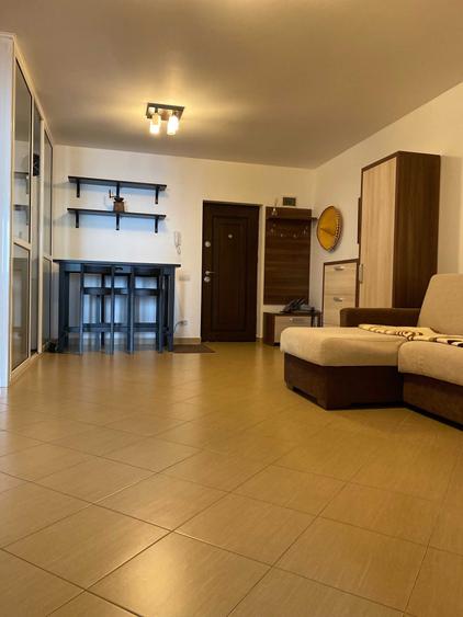 Apartament cu 3 camere nedecomandat în Florești