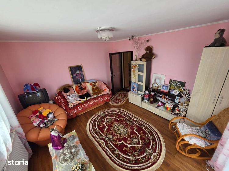 Spațiu comercial, de 301 mp, în Bradu