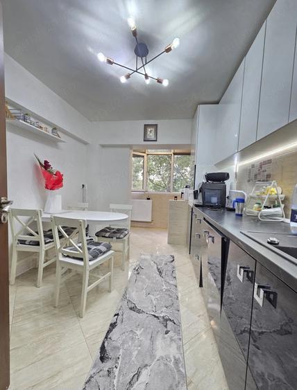 Apartament cu 3 camere decomandat în Gării