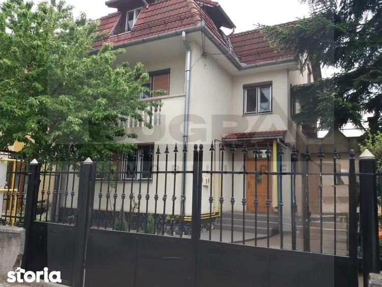 Casă cu 6 camere cu Canalizare în Gheorgheni