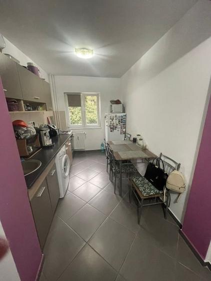 INCHIRIERE APARTAMENT 2 CAMERE ETAJ 1 /4 - 1