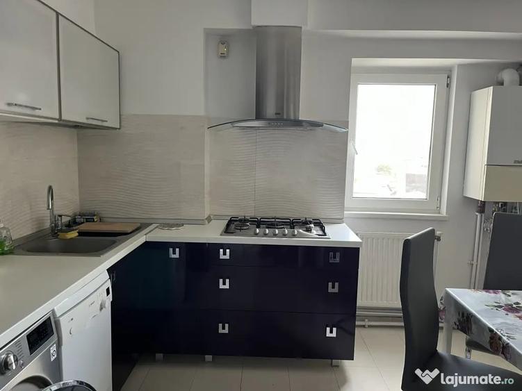 Apartament cu 4 camere decomandat în 13 Septembrie