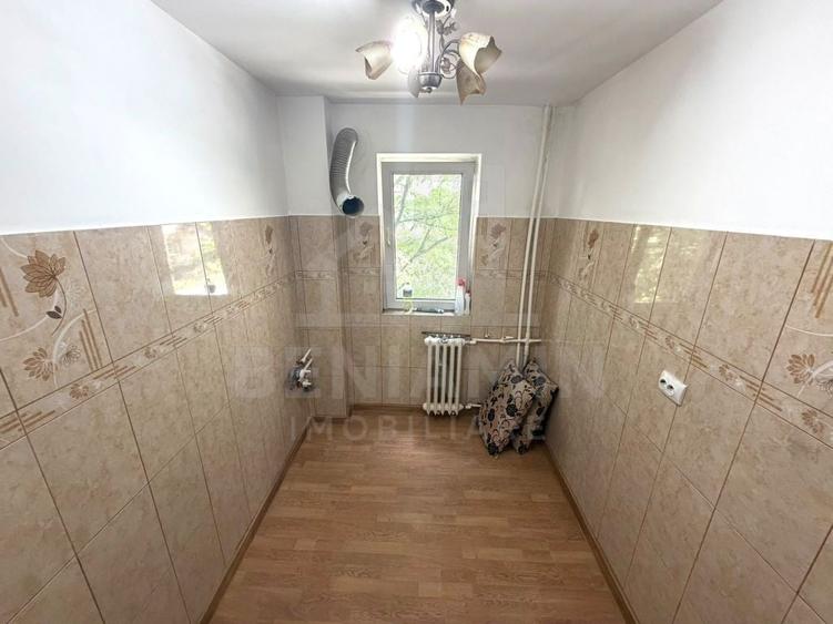 Apartament cu 2 camere semidecomandat în Est