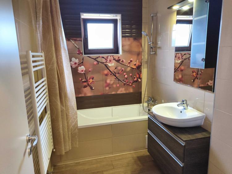 Apartament cu 2 camere decomandat în Avantgarden