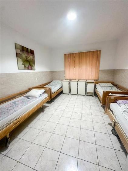 Casă individuală cu 8 camere cu Canalizare în Tinca