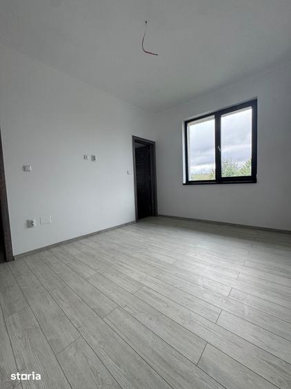 Casă cu 4 camere cu Teren 476 Mp în Cug
