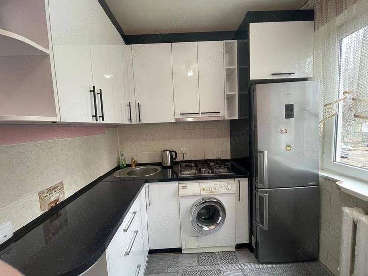 Apartament cu 3 camere în Bogdăneștilor