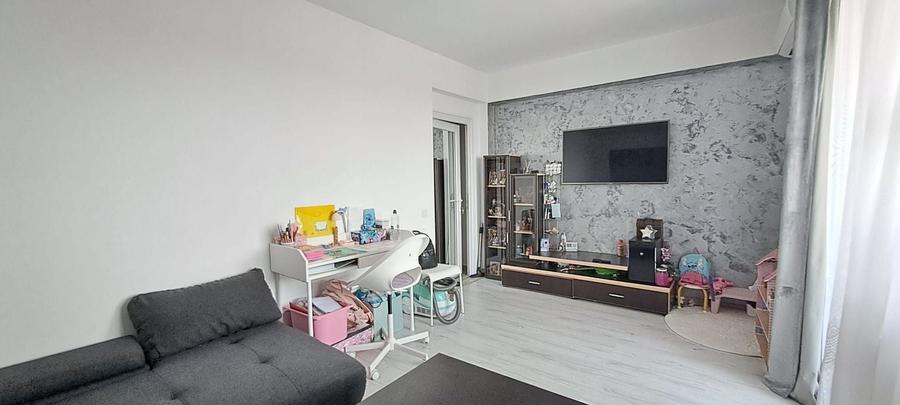 Apartament cu 2 camere decomandat, mobilat în Central