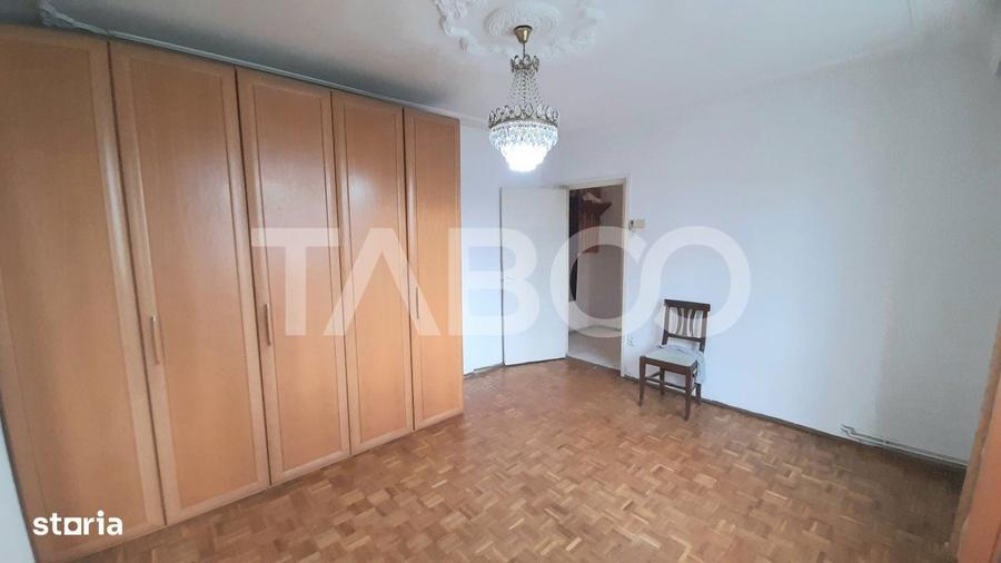 Apartament cu 2 camere nedecomandat, mobilat în Mihai Viteazul