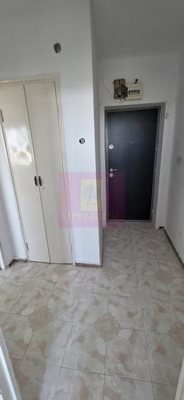 Apartament 3 camere de vanzare in Ploiesti, zona Cameliei - 2